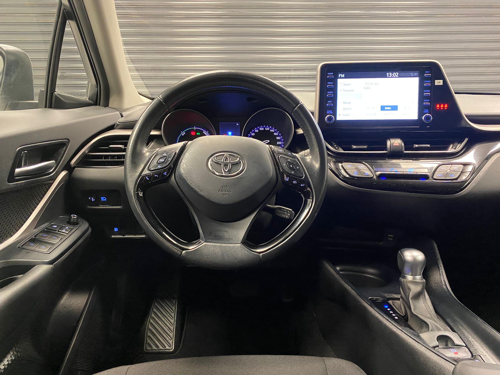 TOYOTA C-HR 17